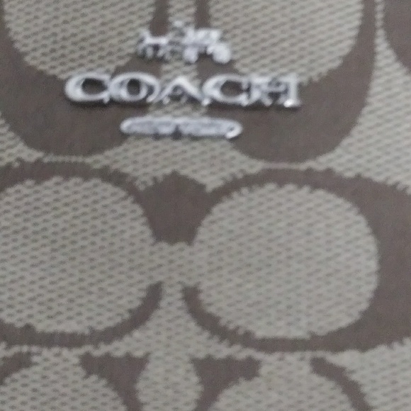 Coach wristlet - Picture 3 of 6